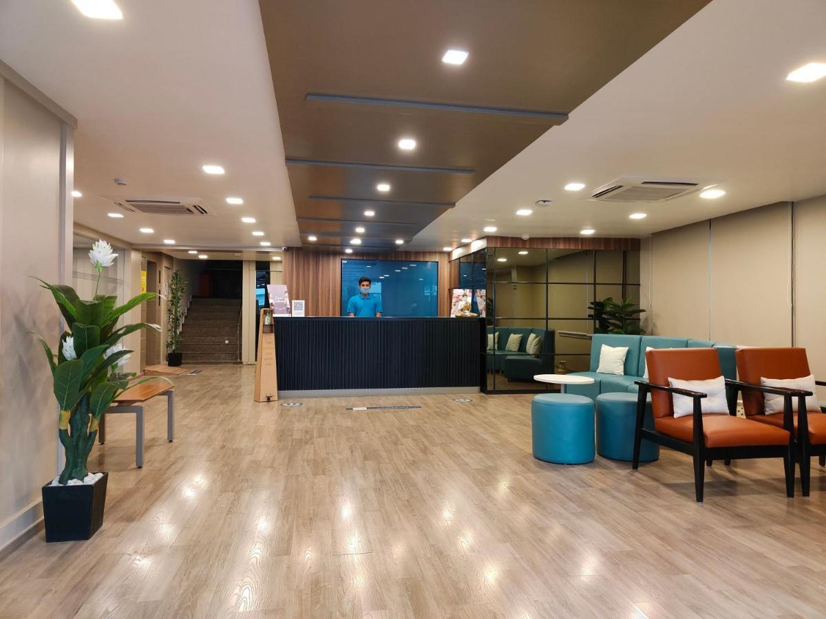 Kanak Beacon Hotel - Ashram Road Ahmedabad Buitenkant foto